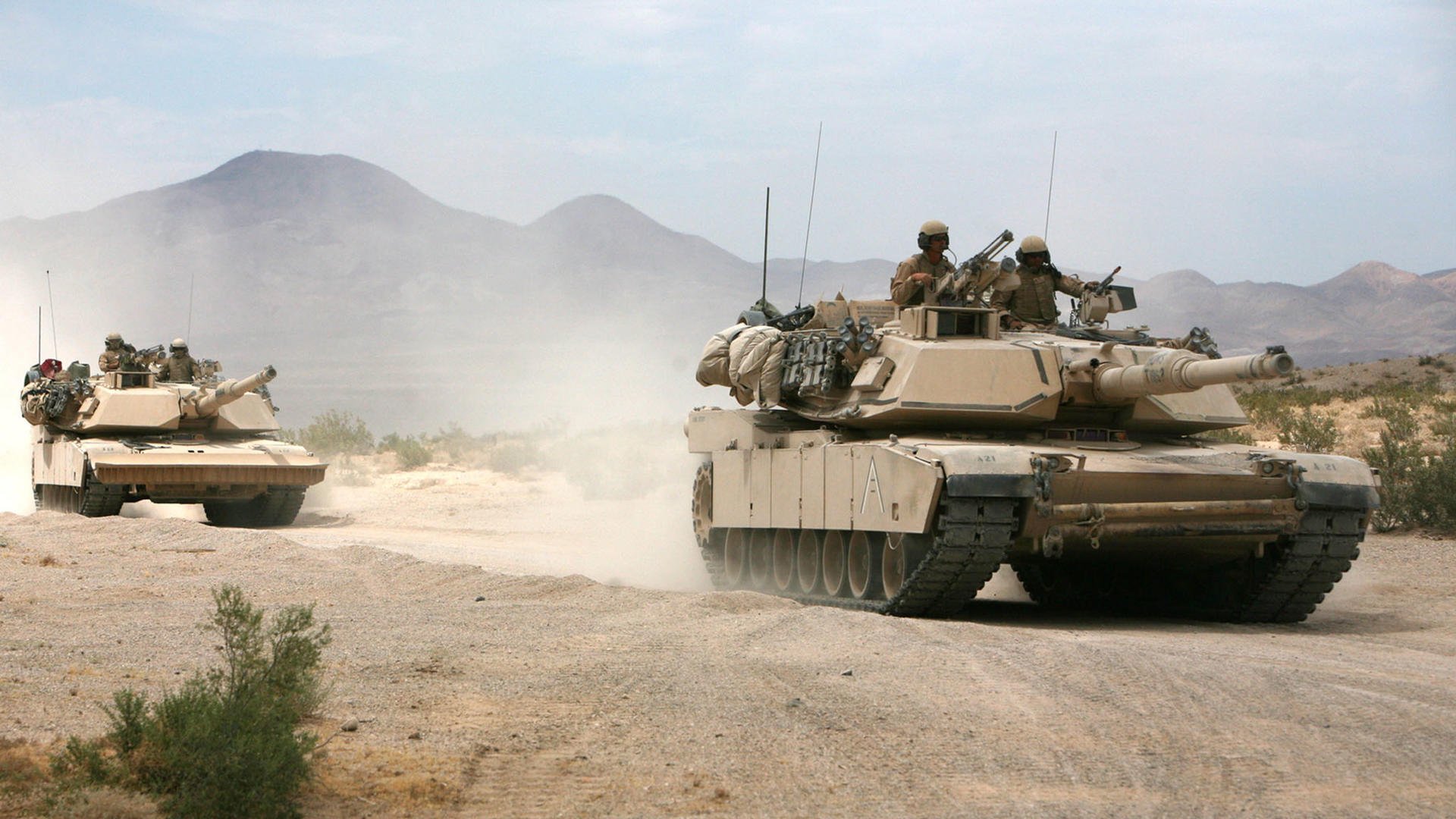 场地条件出现变化教练组临时调整技战术应对策略，比赛时临场教练员可对以下行为进行录像审议