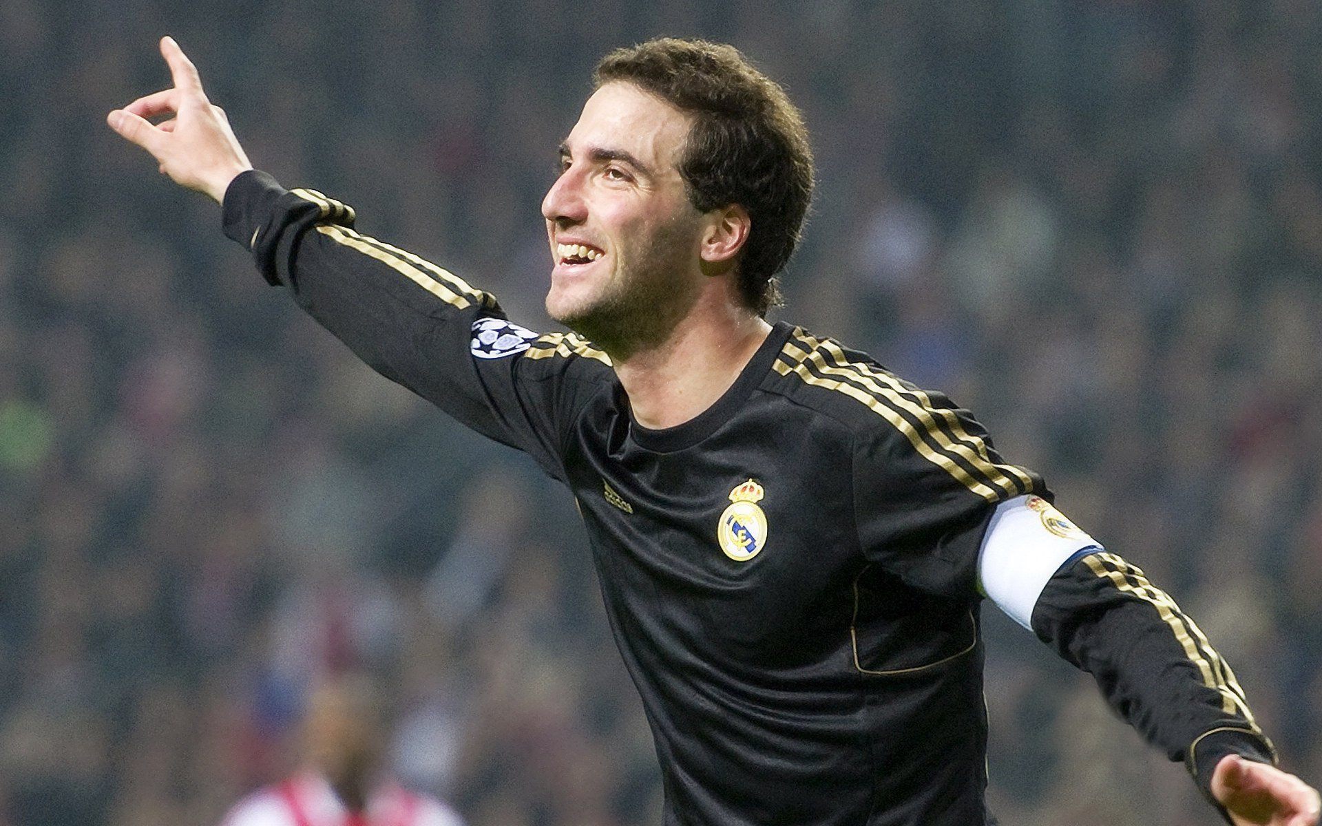 “联盟最神奇的记录，从未打破的奇迹”，英雄联盟能创造奇迹的英雄